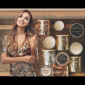 Burnt once! Smells amazing. Creative energy soy candle. Melts into lotion!